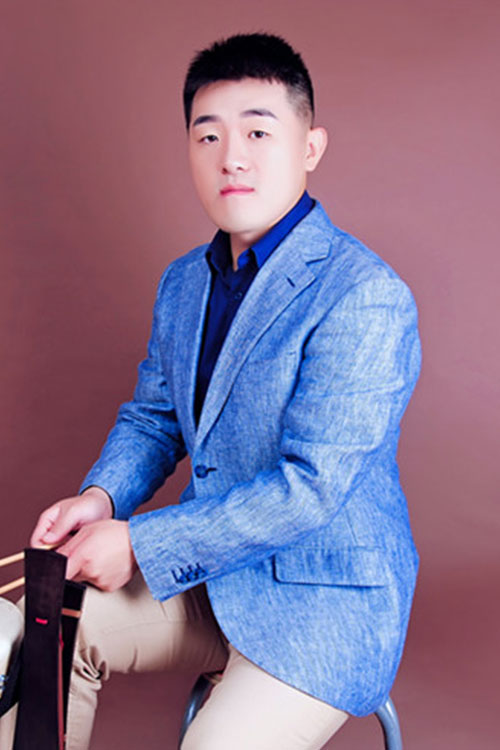 赵成